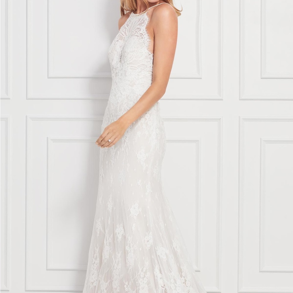 Never-Been-Worn Wedding Dress - Picture 11 of 11